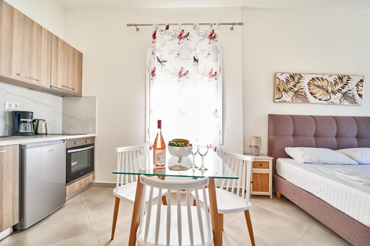 Adele Apartment Kíssamos Екстериор снимка