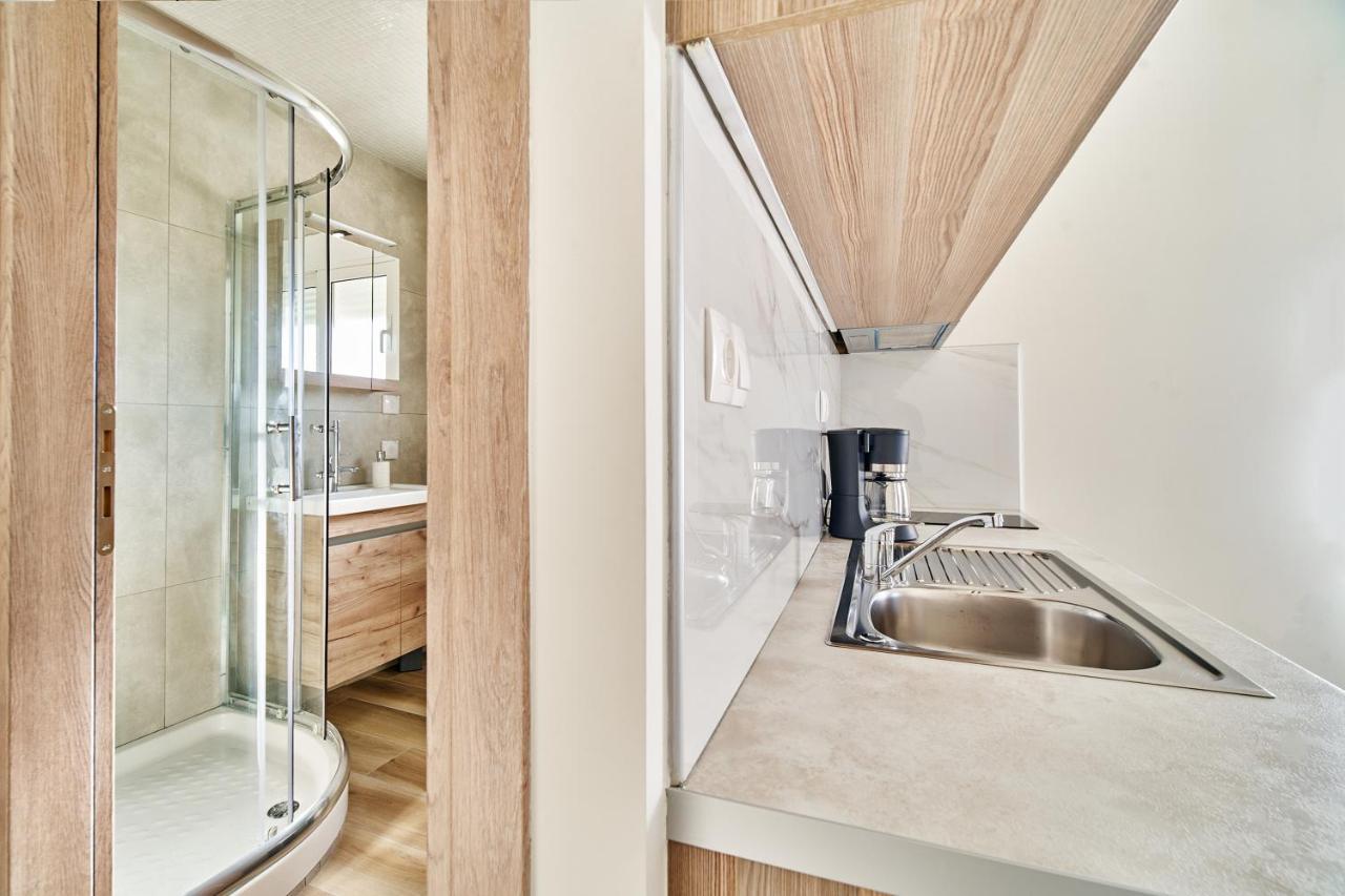Adele Apartment Kíssamos Екстериор снимка