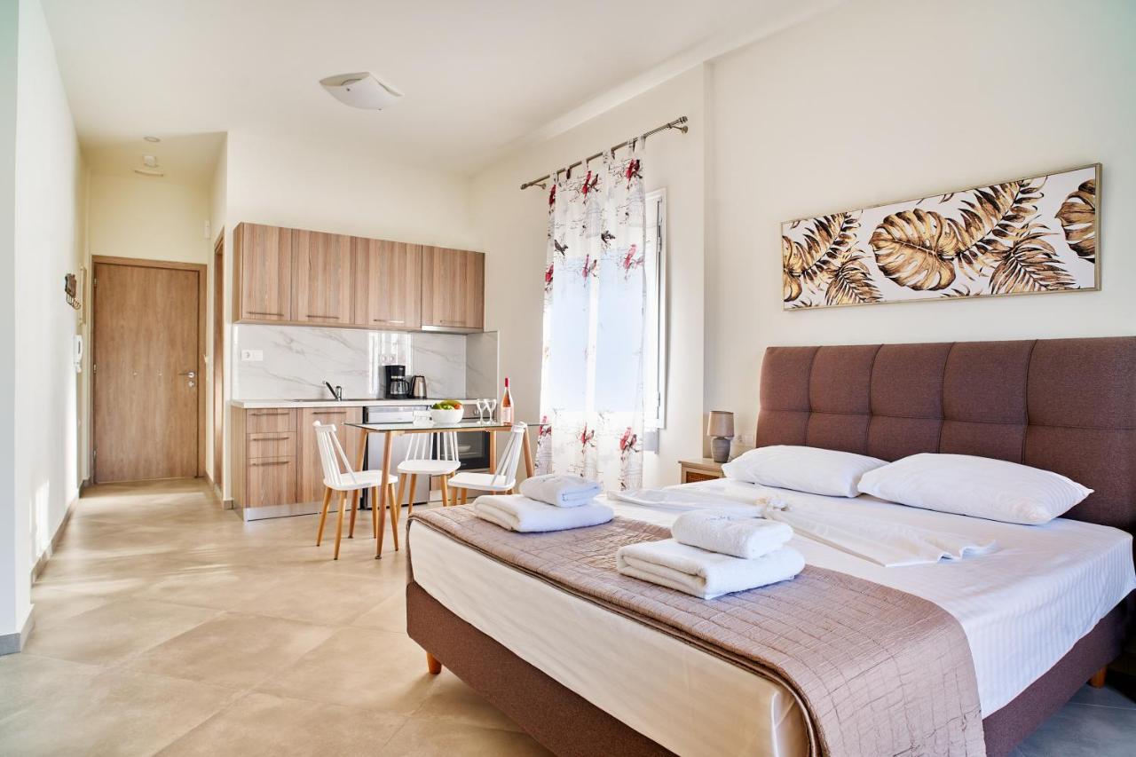 Adele Apartment Kíssamos Екстериор снимка
